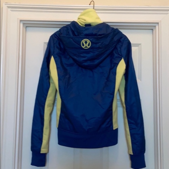 Lululemon Jacket size 6 - Picture 2 of 3